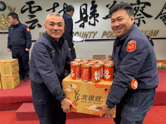 雲警揪團社會大愛作公益　歲末寒冬送溫情